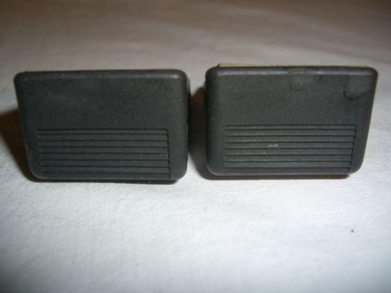 Alfa romeo milano or 75 pair of interior door latch push buttons