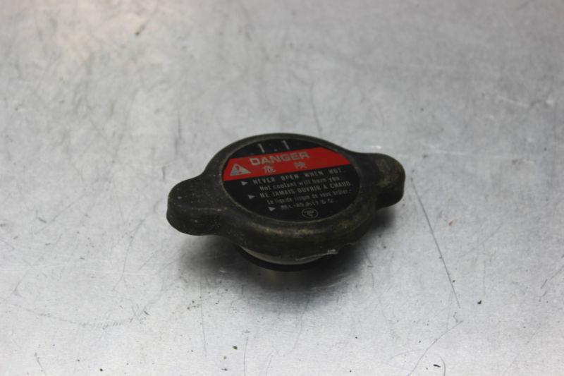 B182 29025 # 98 99 00 01 honda vfr800 radiator cap