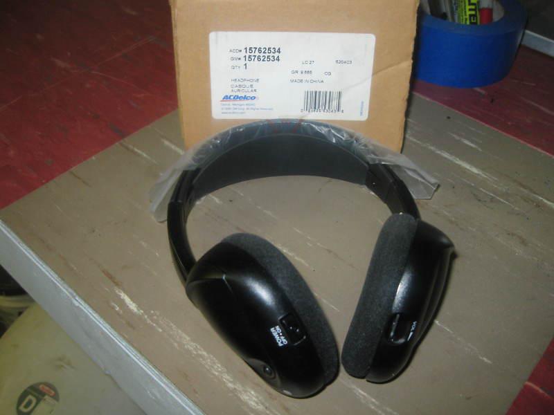 Gm ac delco 15762534 headphones headset dvd cd fes oem 