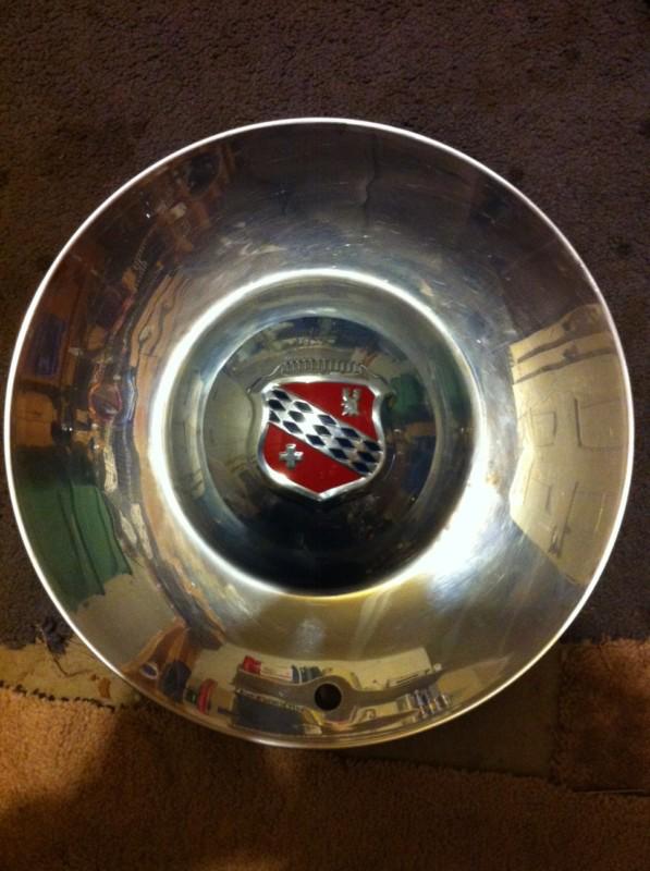 1952 buick hubcap