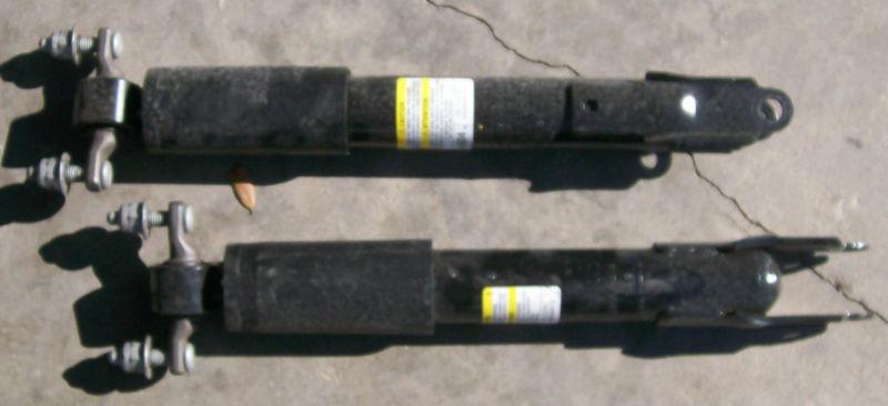 Shock absorber (front pair) 2012 for gm trucks 2500hd 4x4