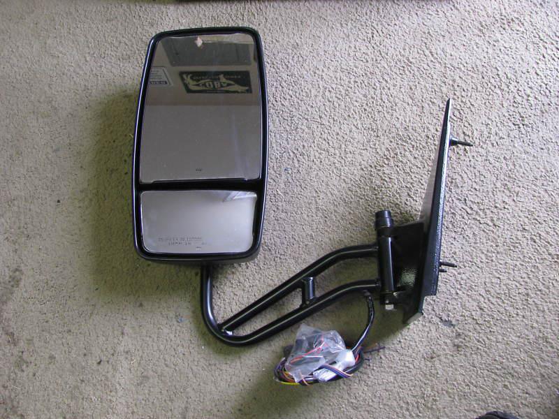 Bus - motorhome  driver side power mirror with heat