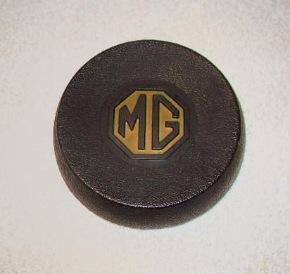 Mgb & midget padded horn push - horn button aau1161 72-76 mgb 70-76 midget green