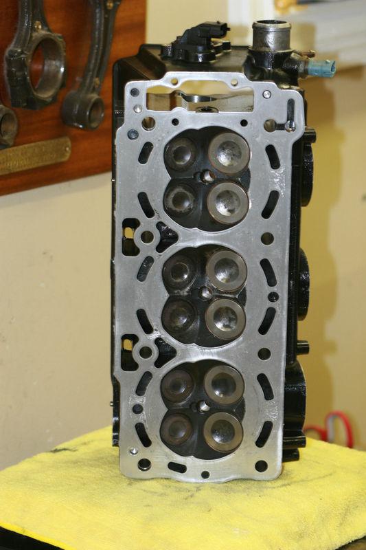 Seadoo 4-tec cylinder head rxp, rxt, gtx 