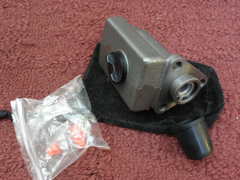 1939 - 1947 ford 1/2 ton pick up master cylinder 1940 1941 42 43 44 45 1946 1947