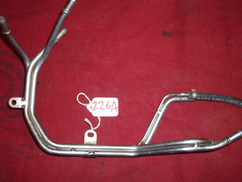 ~ volkswagen ~ passat ~ 2001 ~ fuel pipe rack ~ rear of head ~