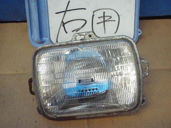 Mitsubishi minicab 1994 right head light assembled [6010800]