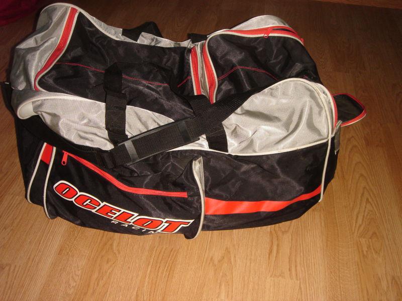 Ocelot large black/red gear bag ,used very little & in excell. cond.