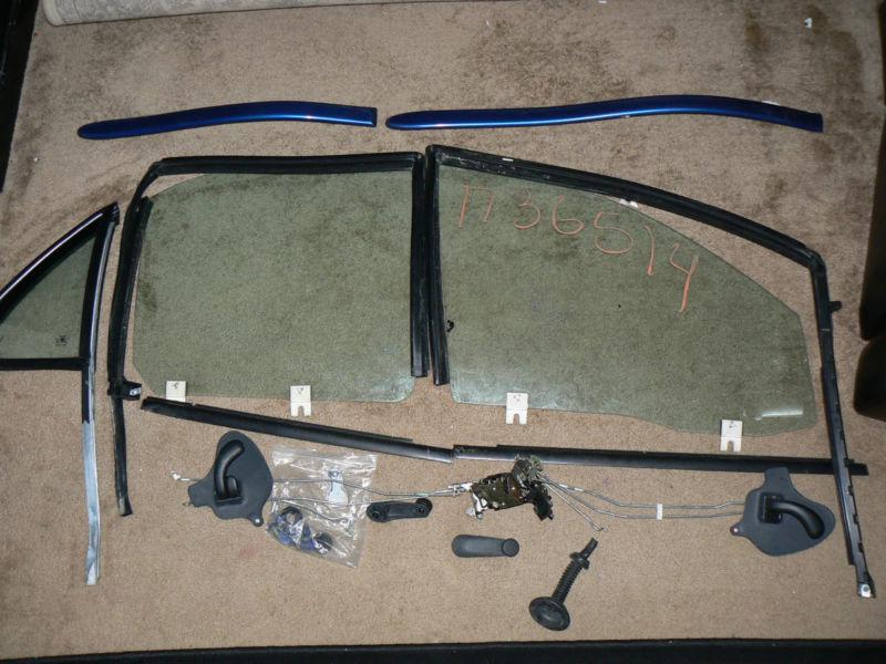 2003 chevrolet cavalier -right side- door windows glass - used-