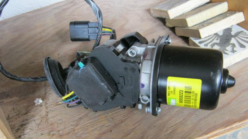 Chevy colorado/gmc canyon 2004/11 windshield wiper motor gm # 88958223 new