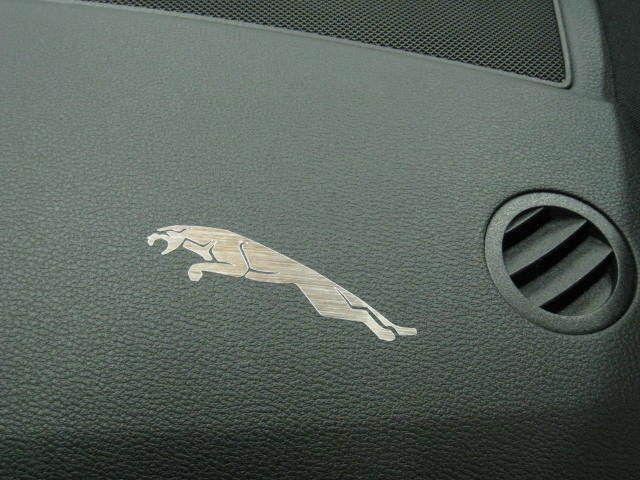 (2pcs) dashboard badge sticker decal jaguar *logo*