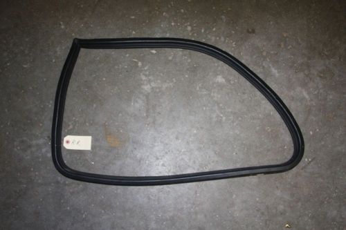 Bmw e30 coupe rear window seal passenger side right 318i 325i
