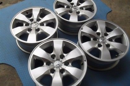 Genuine oem toyota hilux vigo wheels rims 16&#034; 6h x pcd 139 4wd 4x4