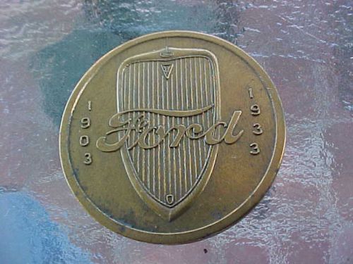 1933 ford v8 coin for the 30 year anniversary 1903-1933 grille classic find exc!