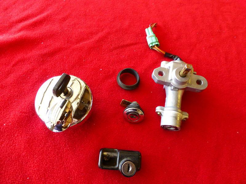 2005 suzuki boulevard c50 c50t vl800 gas cap ignition lock set & key nice!!!