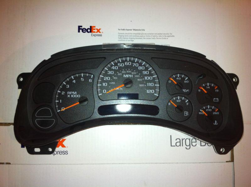 2003-2005 silverado sierra yukon tahoe suburban instrument cluster 99,641 miles.