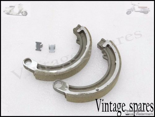 Brand new vespa 8&#034; wheel front brake shoe kit with clips vbb/vba/bajaj