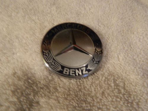 1998 - 2003 mercedes benz ml320 hood emblem used oem