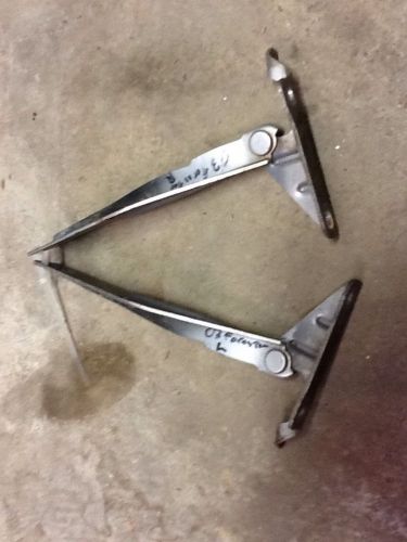 2003 subaru forester hood hinge set left and right