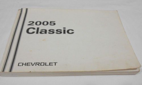 2005 chevrolet classic owner&#039;s manual  /  good used condition / free s/h