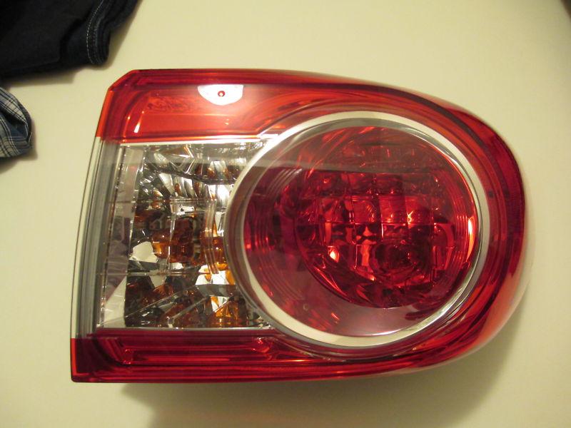 11-13 toyota corolla tail light taillight outter right oem factory taillamp lamp