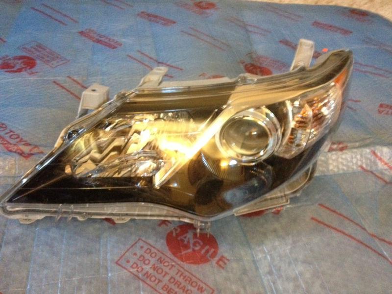 2012-2013 toyota camry driver side factory oem headlight 12-13 81170-06890