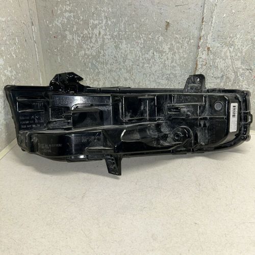 2018-2023 ford mustang park light pjr3b13201cg “1 repaired tab”