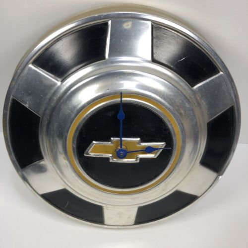 Chevy dog dish hub cap 1973-87 era vhtf - 3/4 ton 12&#034; across turned into clock