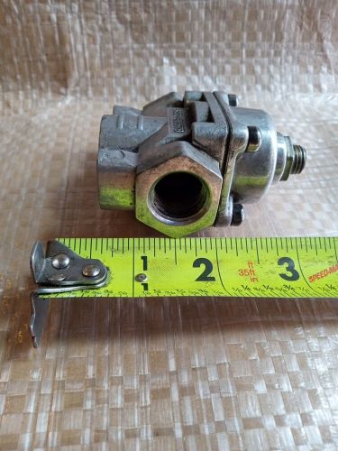 Holley aluminum fuel pressure regulator 34r-6657b nearly unused