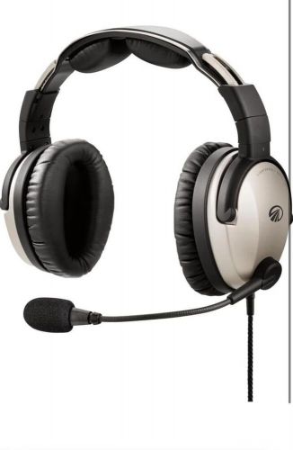 Lightspeed zulu 3 aviation headset for pilots