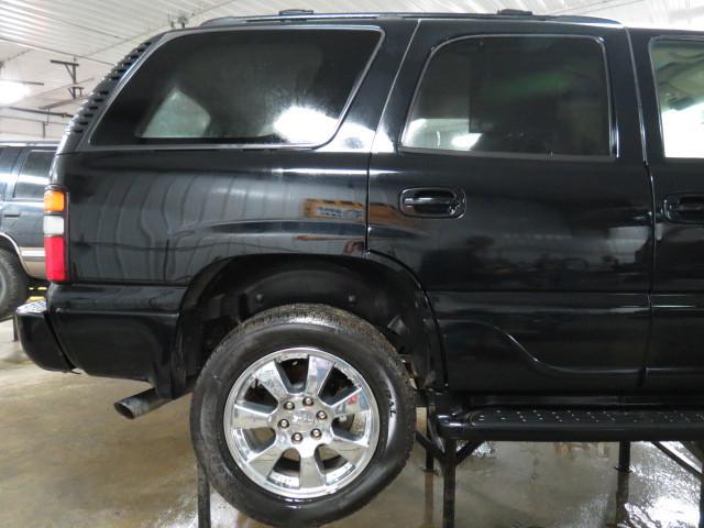 2006 gmc yukon denali 65504 miles rear or back door right