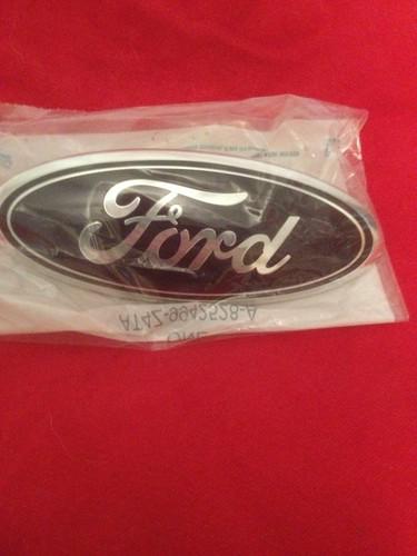 New ford oval emblem nos a4tz-9942528-a nameplate free shipping