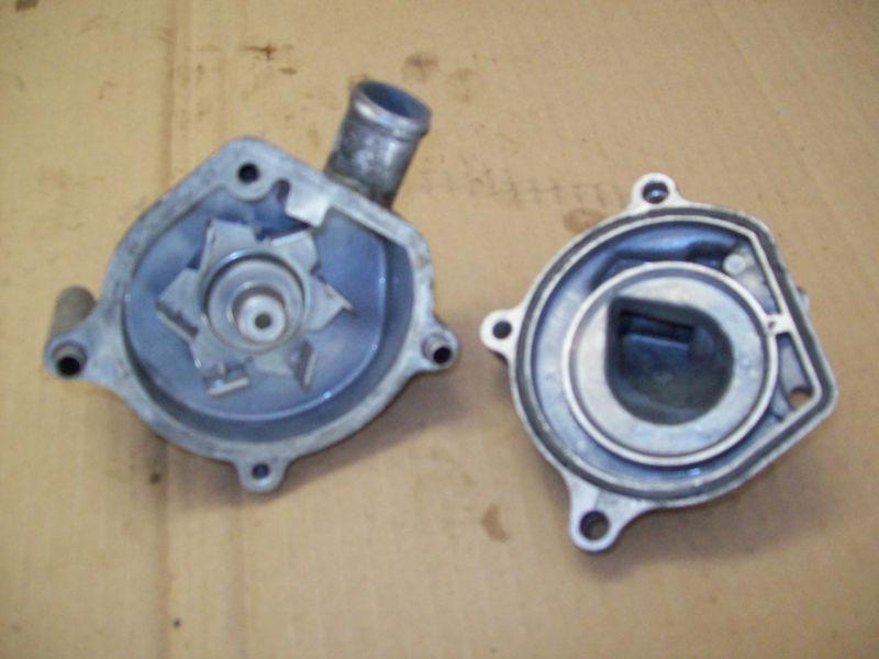 1983 honda vf750-v45- water pump 