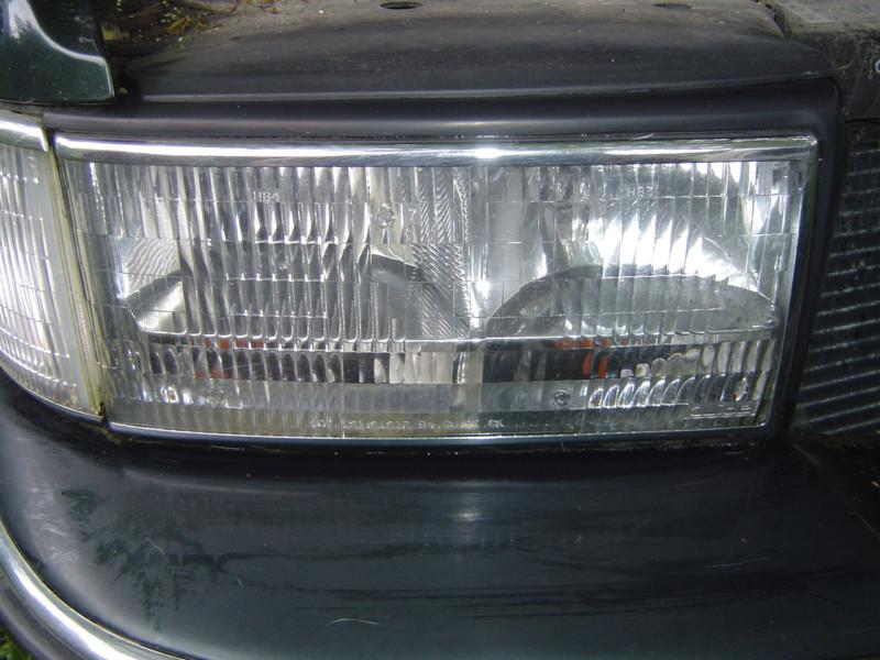 94 95 96 cadillac deville  front wheel drive r right passenger side headlight 