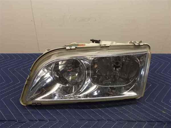 2000-2001 volvo 40 series headlamp lh oem lkq