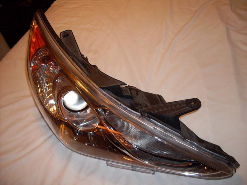 Hyundai sonata 2012 right headlight factory 92102-3q 921023q100