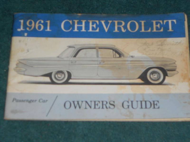 1961 chevrolet / car / owner's manual / original guide book 