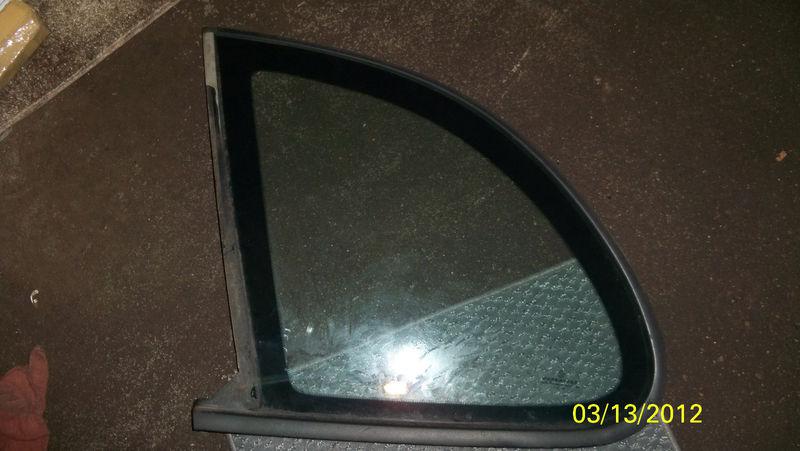 Neon coupe lh rear quarter glass 95,96,97,98,99