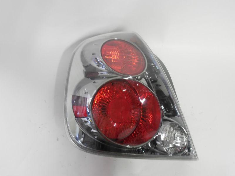 05 06 nissan altima oem left tail light nice!