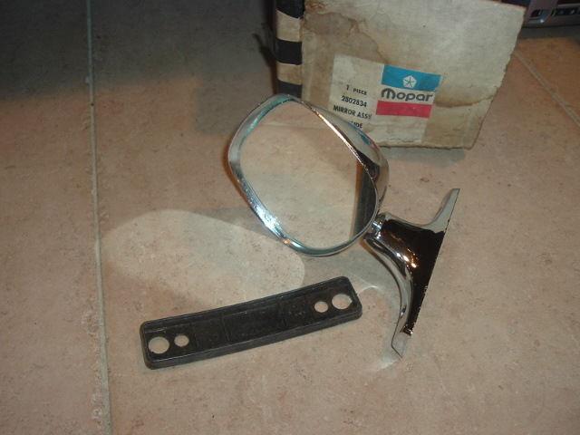 1968 plymouth fury right side sport bullet mirror nos