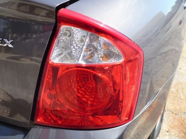 04 05 06 kia spectra r. tail light sdn