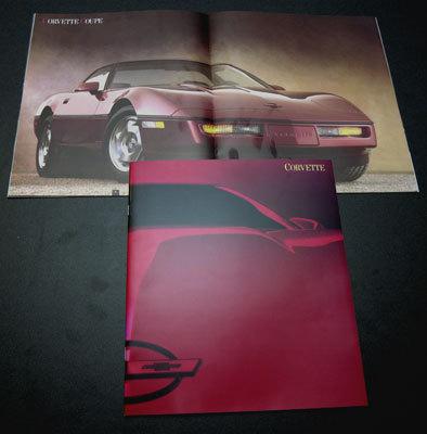 Corvette 1988  dealers brochure with sleeve mint c-4 gm