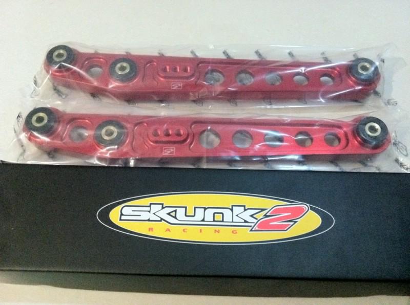 Red skunk2 style rear lower control arm for honda civic 1996-2000 pair