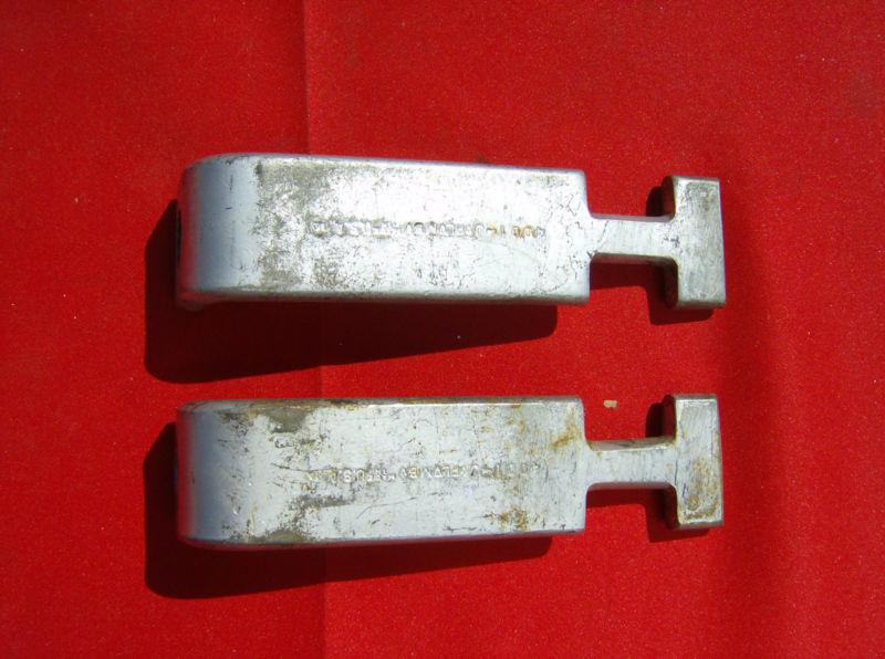 2 legs for plumb 4001 wheel puller vintage wheel axle mechanics tool plomb