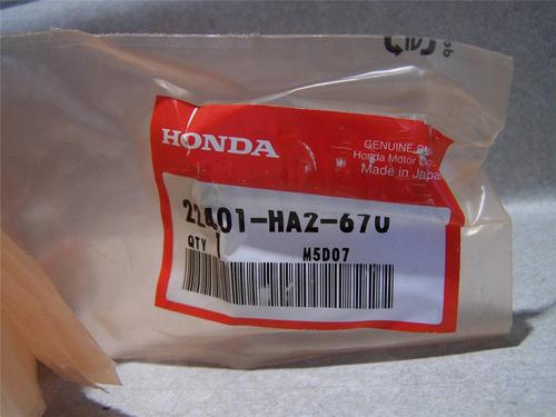 Nib honda genuine oem clutch spring p/n 22401-ha2-670 {fbc