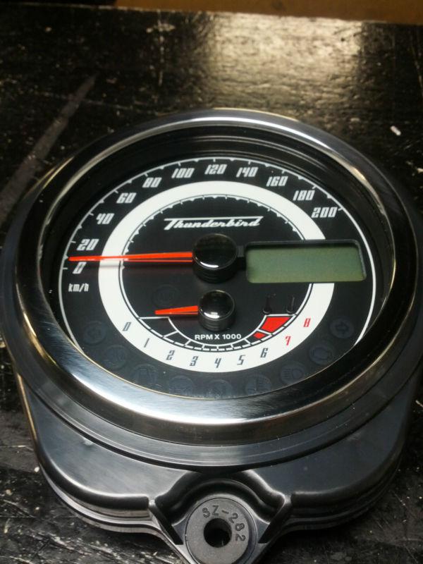 Triumph thunderbird/thunderbird storm speedometer cluster. km/h model. non abs.