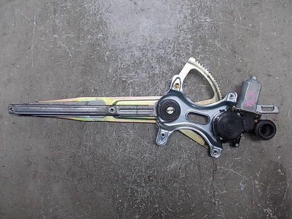 Toyota crown majesta 2000 front left door regulator [6013220]