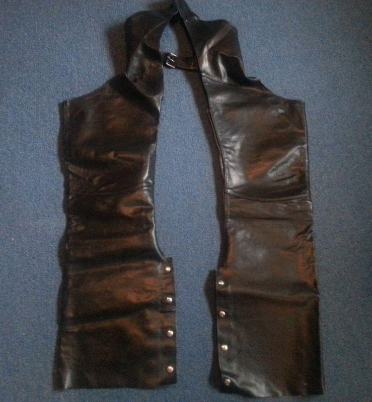 >>>>black real leather made in the u.s.a. motorcycle chaps m<<<<