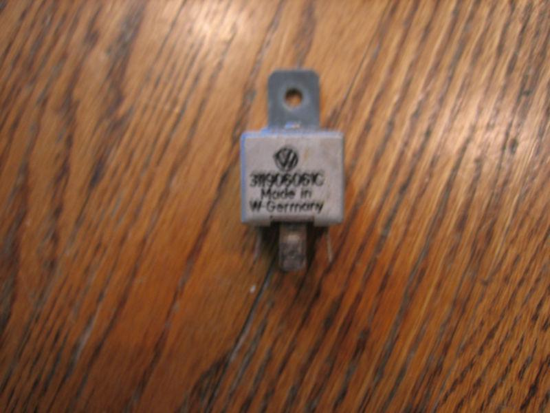 Vw rear defroster relay, part #311909061c            