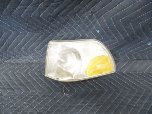 97-02 volvo v70 c70 s70 left passenger corner light turn signal 9151474